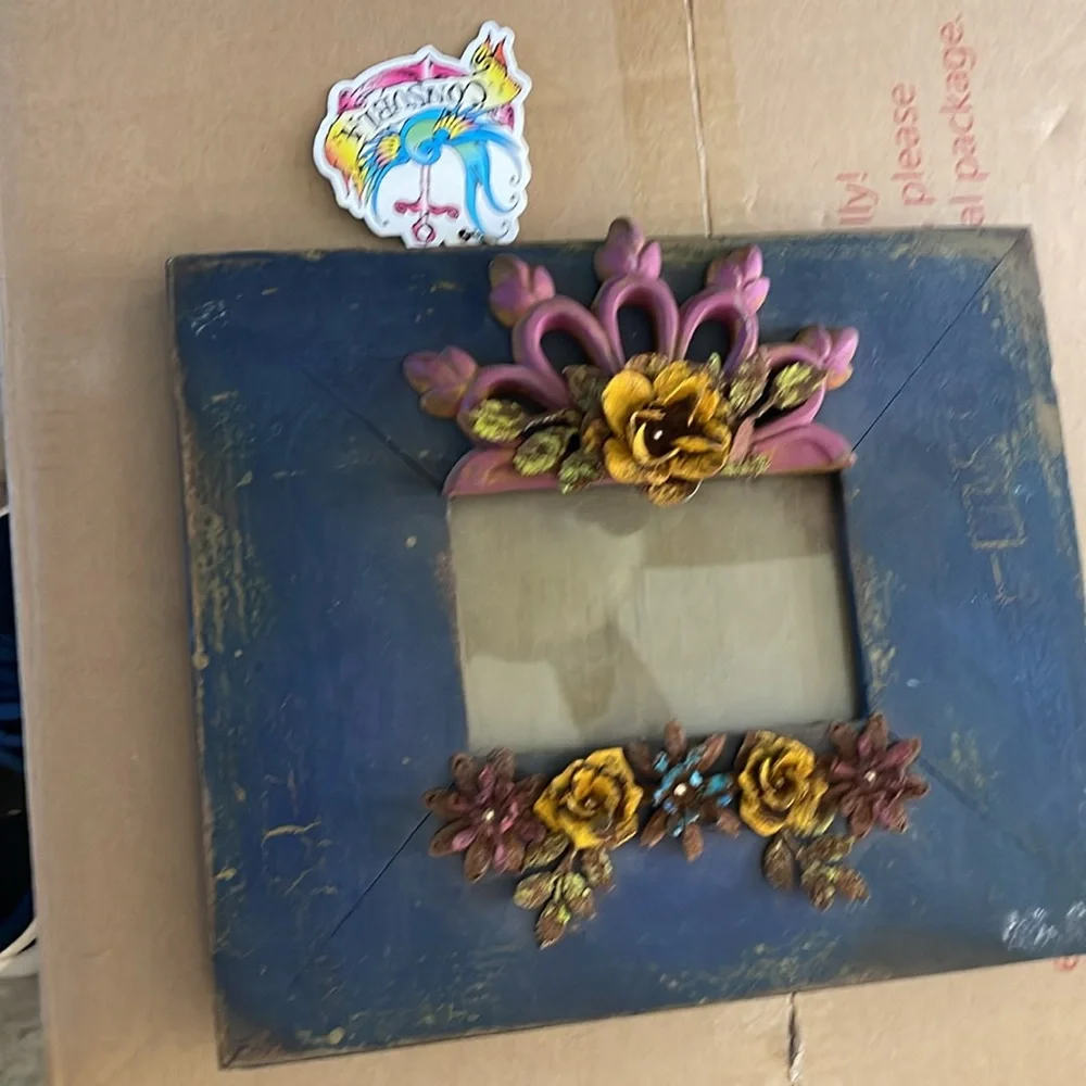 - Rare Consuela Picture Frame - Picture 1 of 4